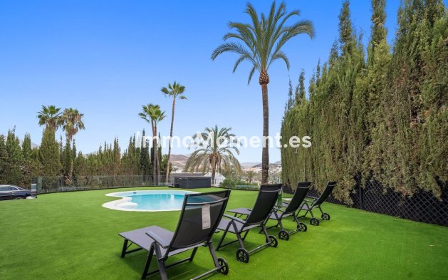 Wiederverkauf - Villa - Marbella - Nueva Andalucía