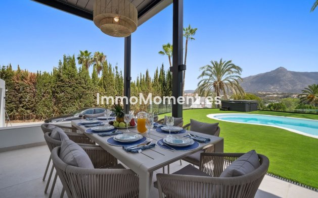Wiederverkauf - Villa - Marbella - Nueva Andalucía