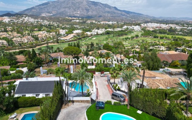 Wiederverkauf - Villa - Marbella - Nueva Andalucía