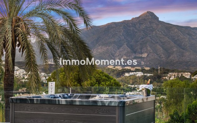 Wiederverkauf - Villa - Marbella - Nueva Andalucía