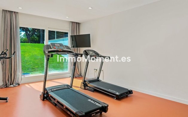 Wiederverkauf - Villa - Marbella - Nueva Andalucía