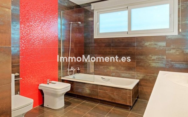 Wiederverkauf - Villa - Marbella - Nueva Andalucía