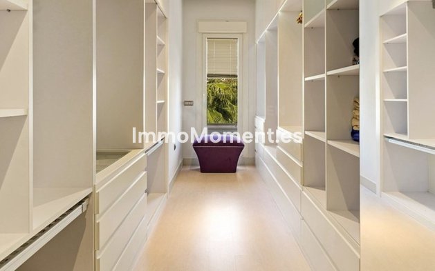 Wiederverkauf - Villa - Marbella - Nueva Andalucía