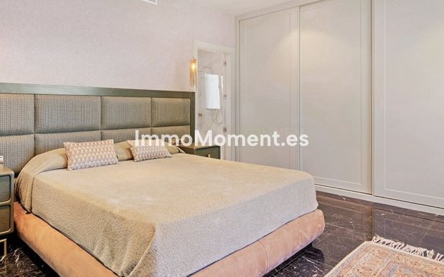 Wiederverkauf - Villa - Marbella - Nueva Andalucía