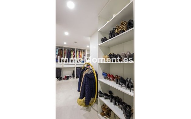 Reventa - Villa - New Golden Mile