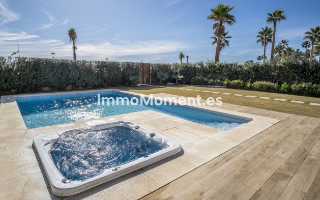 Resale - Villa - Estepona - New Golden Mile