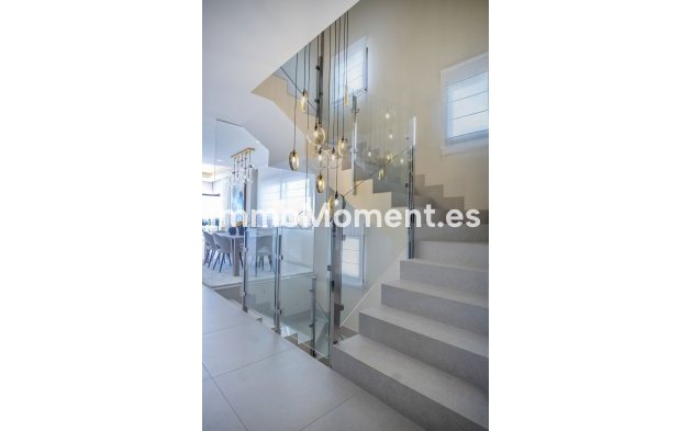 Resale - Villa - Estepona - New Golden Mile