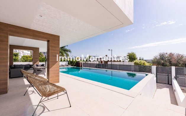 Bestaande woning - Villa - Estepona  - Estepona Centro