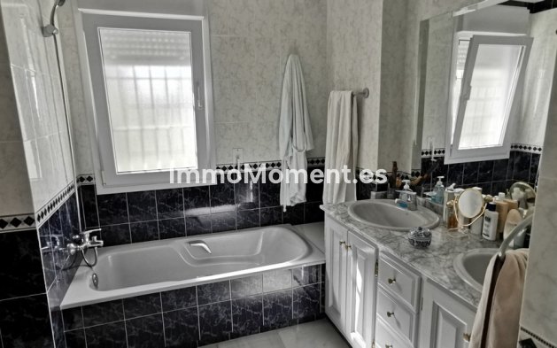 Wiederverkauf - Villa - Estepona  - Estepona Centro