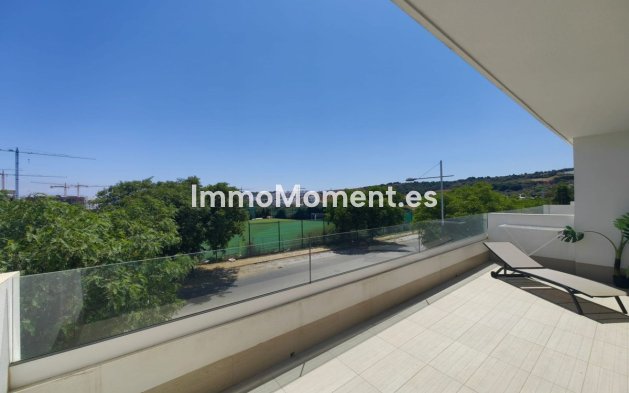 Resale - Apartment - Estepona - Estepona Centro