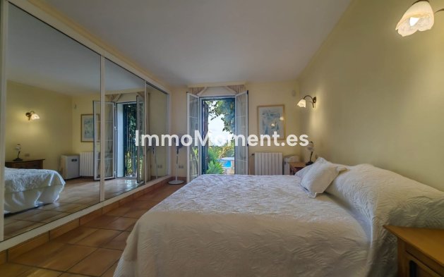 Revente - Villa - Estepona  - Estepona Centro