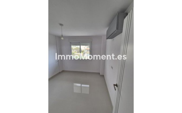 Resale - Apartment - Fuengirola - Los Boliches