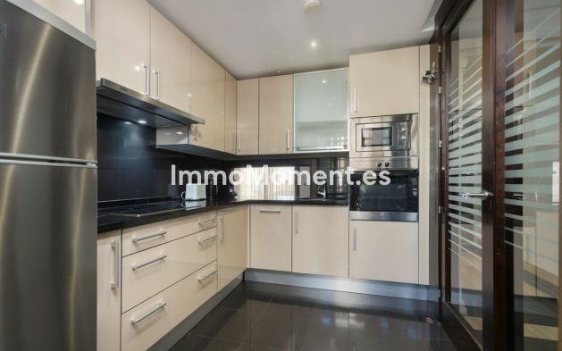 Revente - Appartement - Estepona  - Estepona Centro