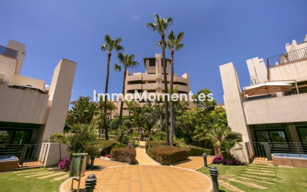 Revente - Appartement - Estepona  - Estepona Centro