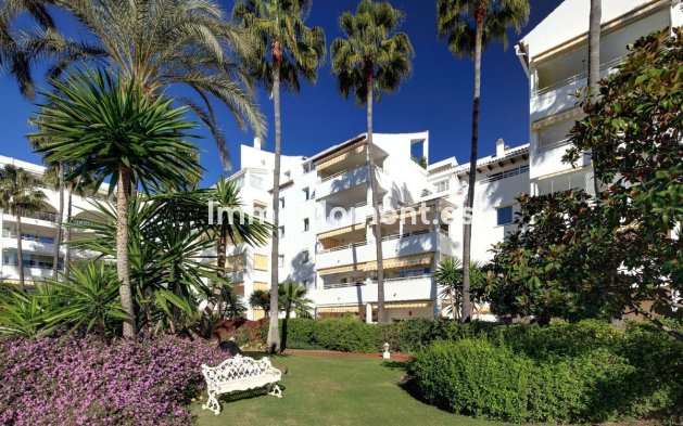 Bestaande woning - Appartement - Estepona  - Atalaya