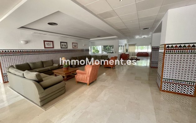 Bestaande woning - Appartement - Estepona  - Atalaya