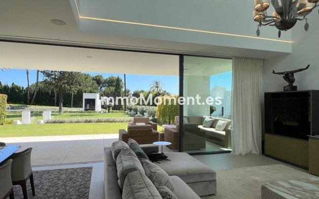 Wiederverkauf - Villa - Marbella - Nueva Andalucía