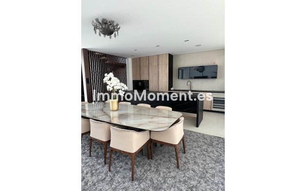 Wiederverkauf - Villa - Marbella - Nueva Andalucía