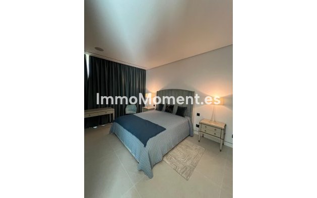 Wiederverkauf - Villa - Marbella - Nueva Andalucía