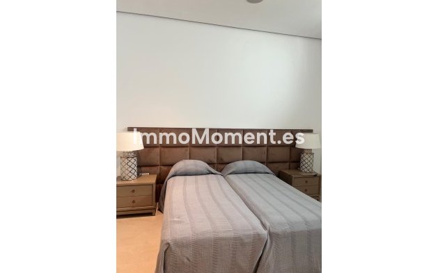 Wiederverkauf - Villa - Marbella - Nueva Andalucía