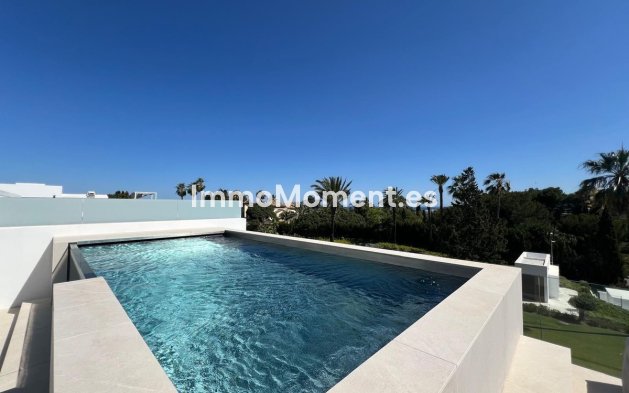 Wiederverkauf - Villa - Marbella - Nueva Andalucía