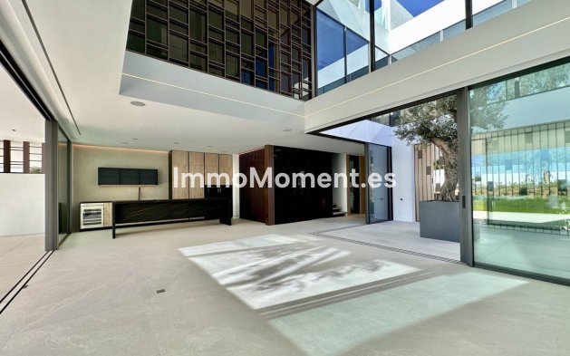 Wiederverkauf - Villa - Marbella - Nueva Andalucía