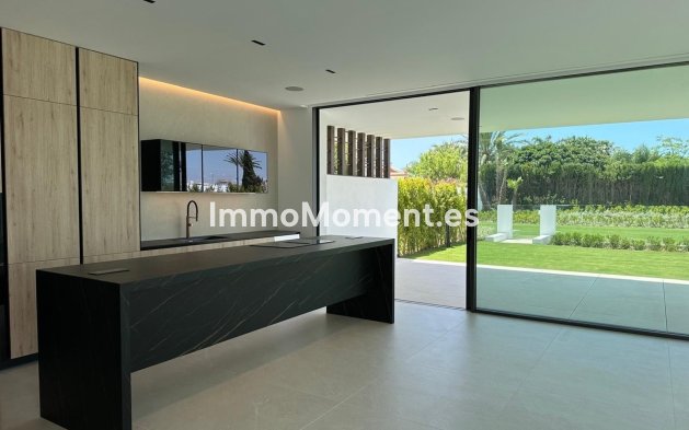 Wiederverkauf - Villa - Marbella - Nueva Andalucía