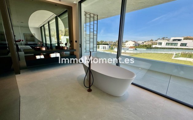 Wiederverkauf - Villa - Marbella - Nueva Andalucía