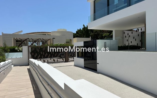 Wiederverkauf - Villa - Marbella - Nueva Andalucía