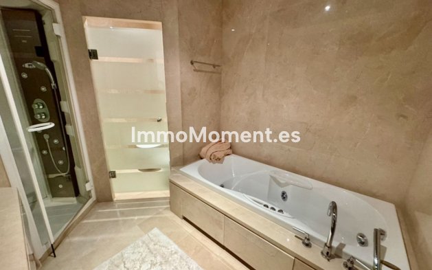 Wiederverkauf - Wohnung - Marbella - Puerto Banús