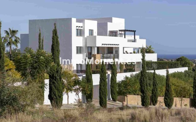 Resale - Apartment - Estepona - New Golden Mile