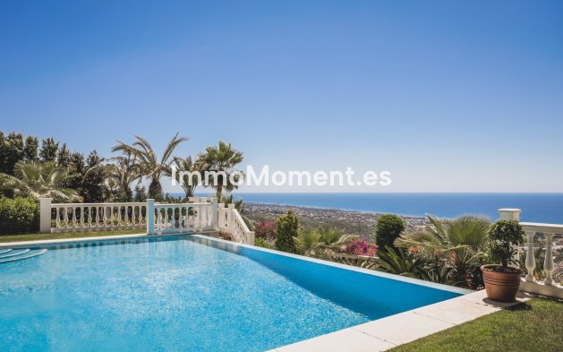 Resale - Villa - Marbella - Altos de los Monteros