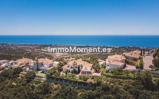 Resale - Villa - Marbella - Altos de los Monteros