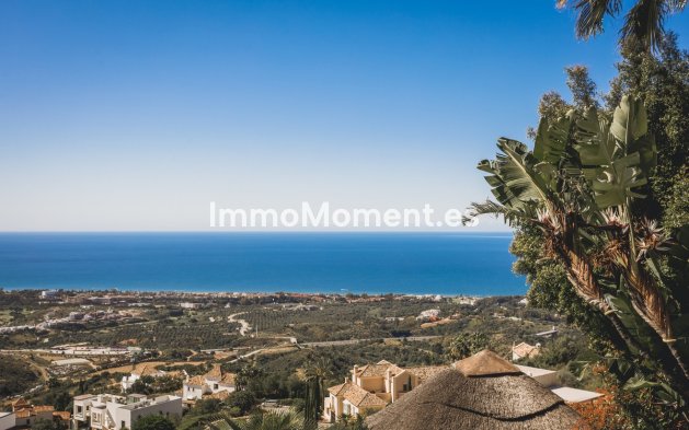 Resale - Villa - Marbella - Altos de los Monteros