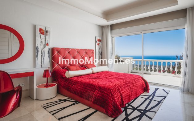 Resale - Villa - Marbella - Altos de los Monteros