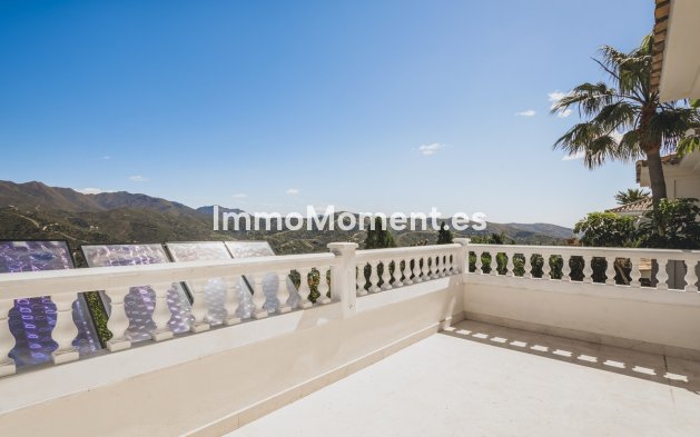 Resale - Villa - Marbella - Altos de los Monteros