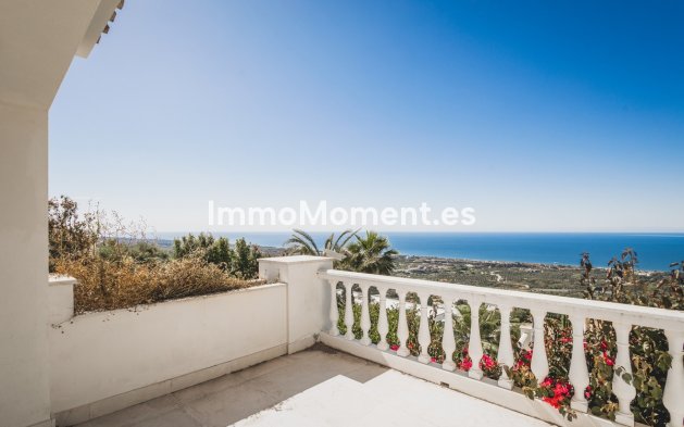 Resale - Villa - Marbella - Altos de los Monteros