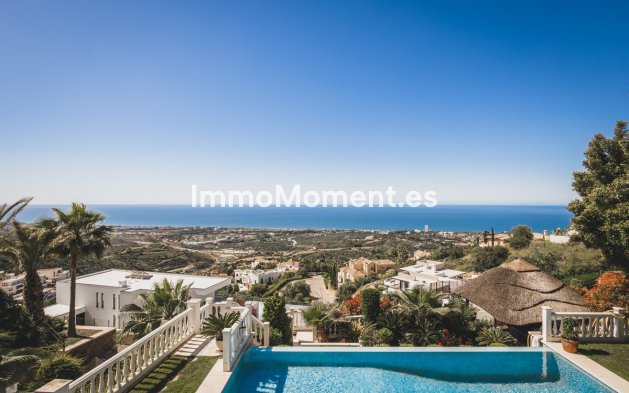 Resale - Villa - Marbella - Altos de los Monteros