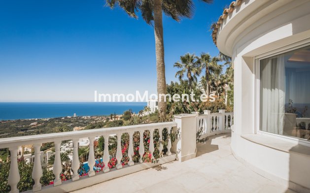 Resale - Villa - Marbella - Altos de los Monteros