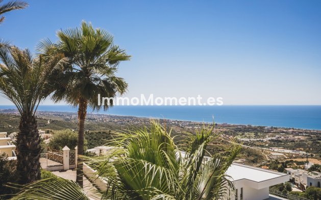 Resale - Villa - Marbella - Altos de los Monteros