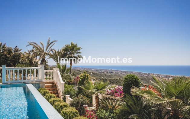 Resale - Villa - Marbella - Altos de los Monteros