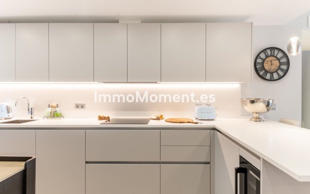 Wiederverkauf - Wohnung - Estepona  - Atalaya