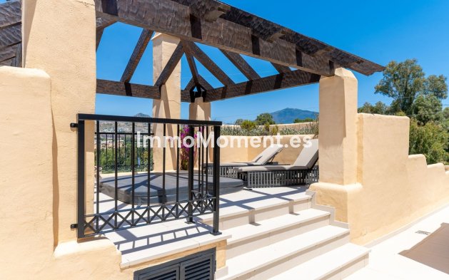 Wiederverkauf - Wohnung - Estepona  - Atalaya