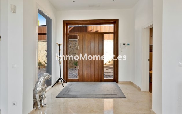 Resale - Villa - Marbella - El Rosario