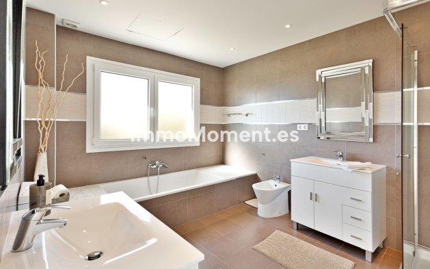 Resale - Villa - Marbella - El Rosario