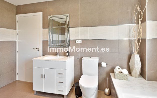 Resale - Villa - Marbella - El Rosario