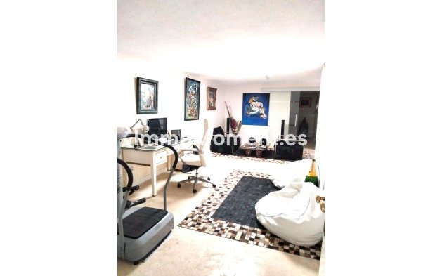 Wiederverkauf - Villa - Marbella - Puerto Banús