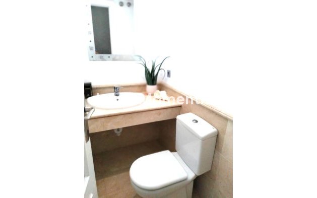 Wiederverkauf - Villa - Marbella - Puerto Banús