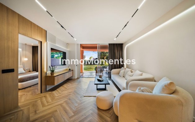 Resale - Apartment - Marbella - Nueva Andalucía