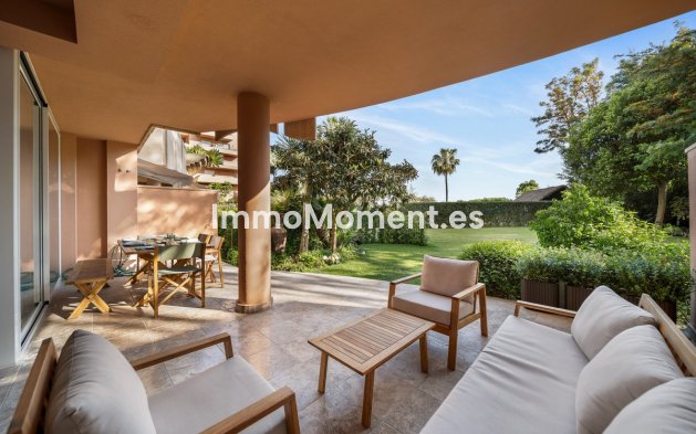 Resale - Apartment - Marbella - Nueva Andalucía